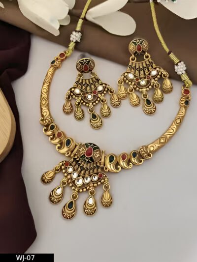 necklace and earrings set