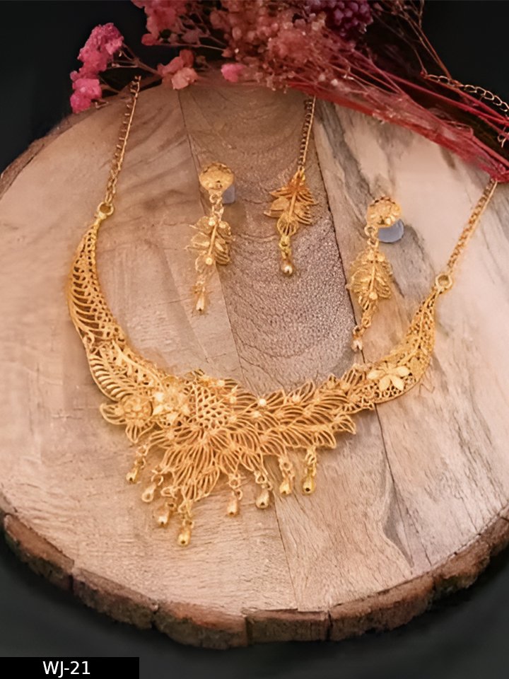 GOLD PLATED TRADITIONAL JEWELLERY SET FOR WOMEN AND GIRL - Image 4