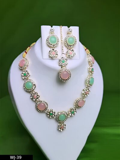 Green and Pink Monalisa Jewellery Set – Timeless Beauty for Every Occasion