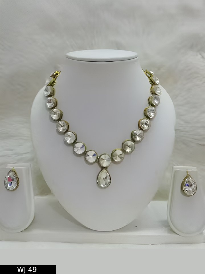 Women's Alloy Gold Plated Jewellery Set